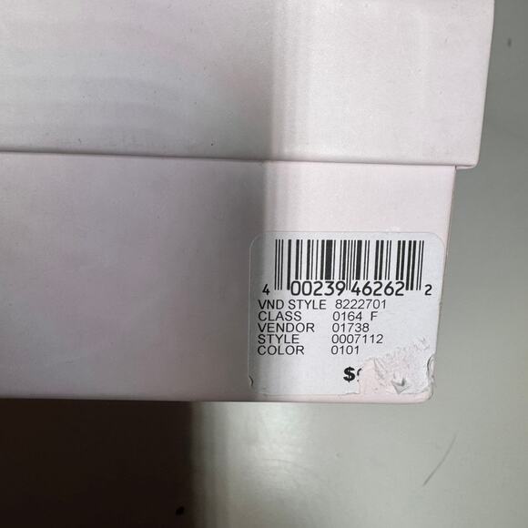 Blush by rue21 Gift Set Lip Gloss Soap Candle Pouf New Sealed Beauty Box - Picture 7 of 7